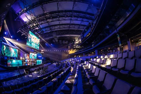 现不仅仅属 现不仅仅属