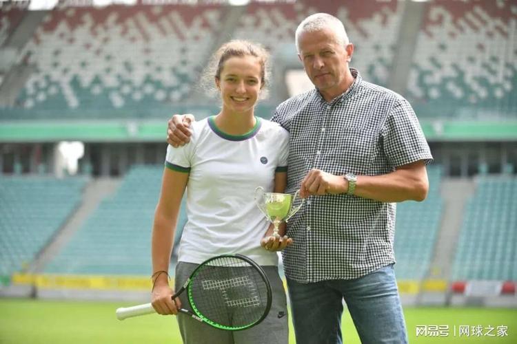 被教练和媒 被教练和媒